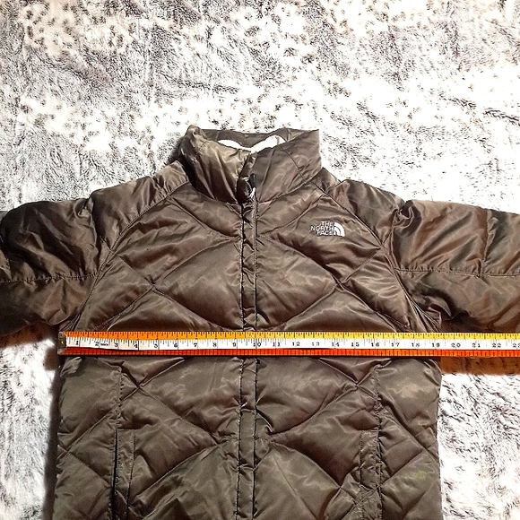 The North Face forest green 550 puffer coat - Picture 3 of 10